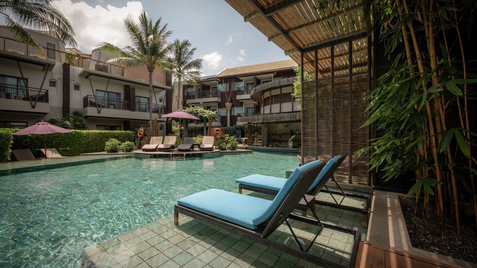 rooms-cool-pool-access