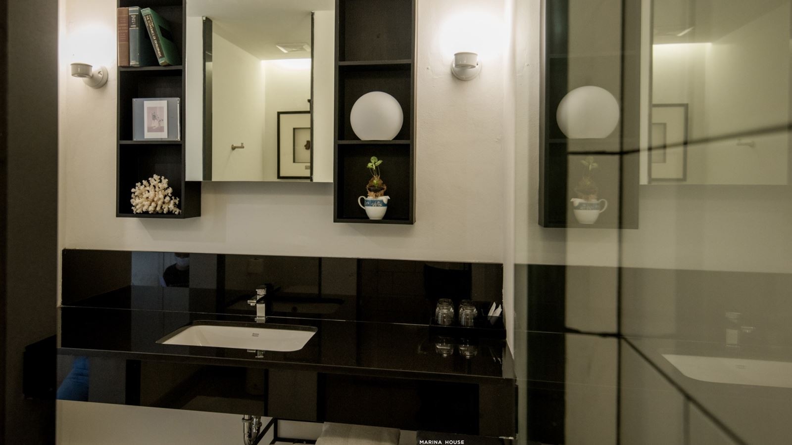 rooms-one-bedroom-suite-pool-access