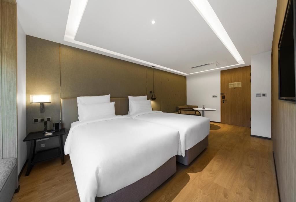 rooms-superior-room-king-twin-bed