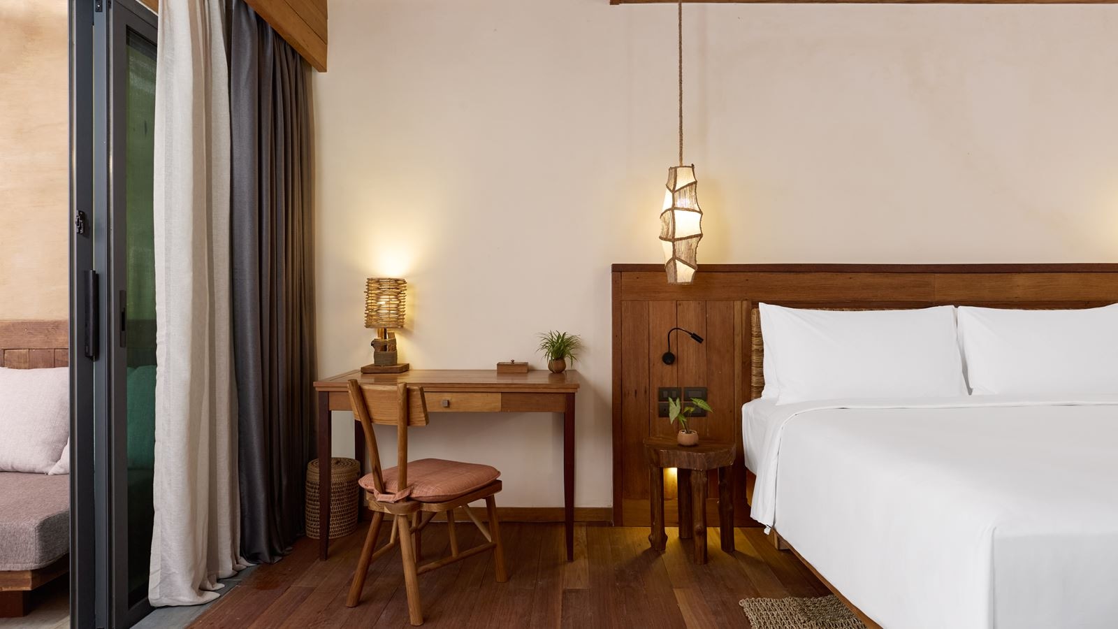 rooms-deluxe-seaview