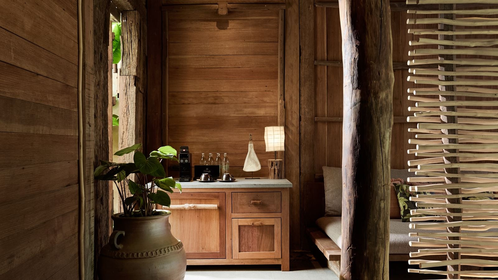 rooms-one-bedroom-suite-pool-villa-seaview