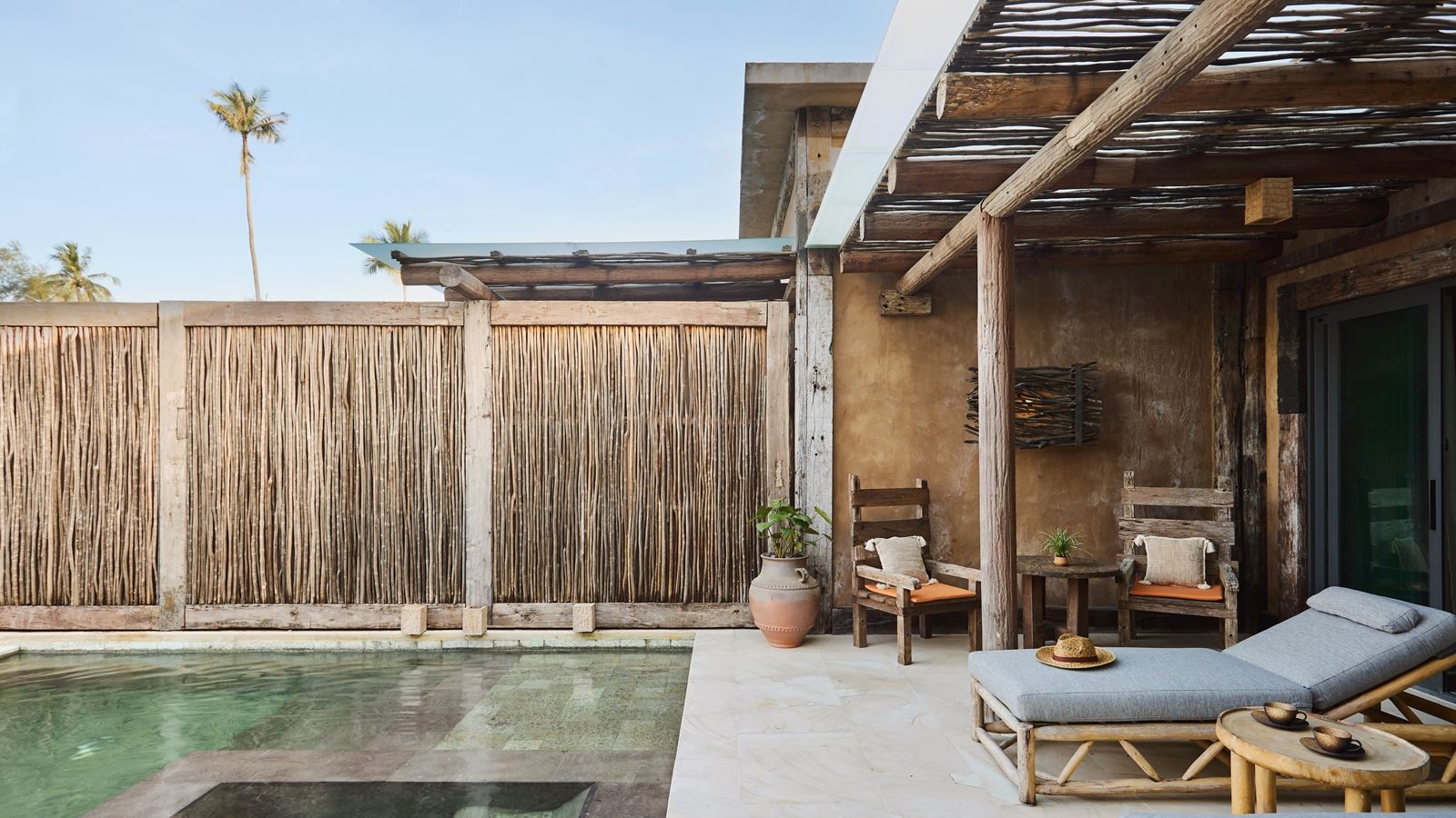 rooms-one-bedroom-suite-pool-villa-seaview