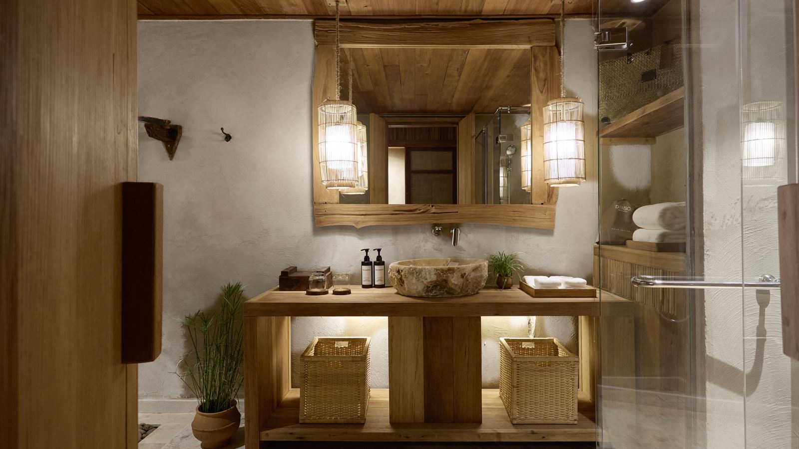 rooms-premium-pool-access