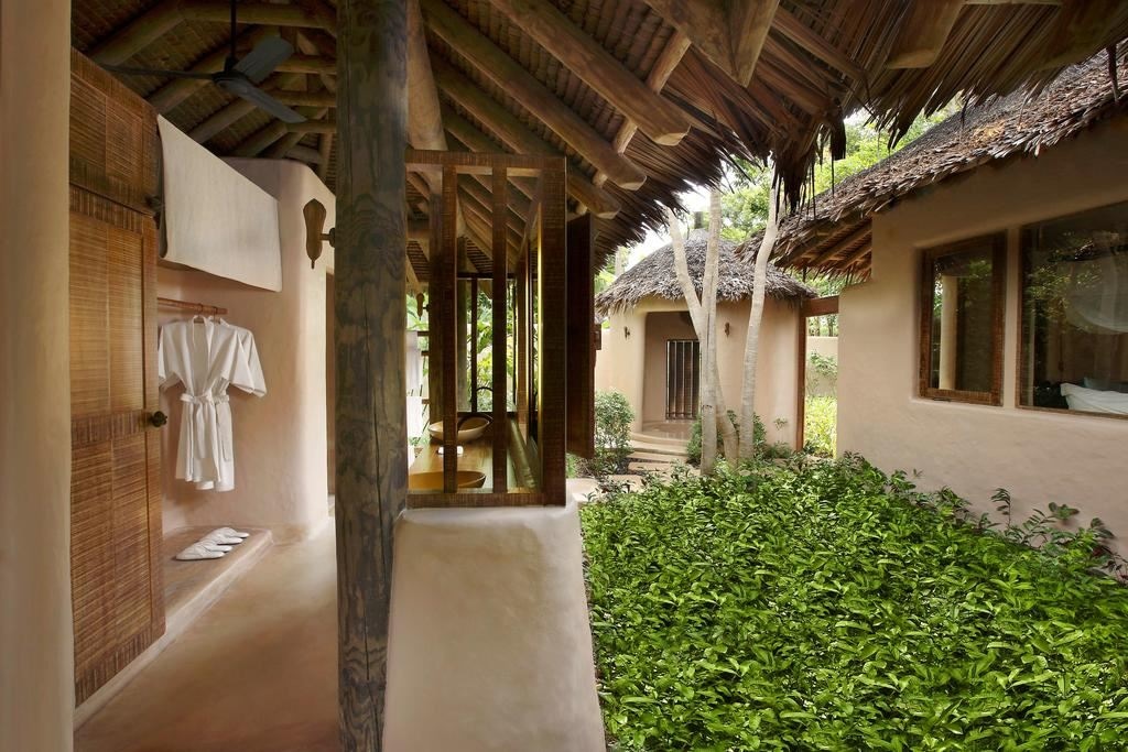 rooms-1bedroom-pool-villa-garden-view