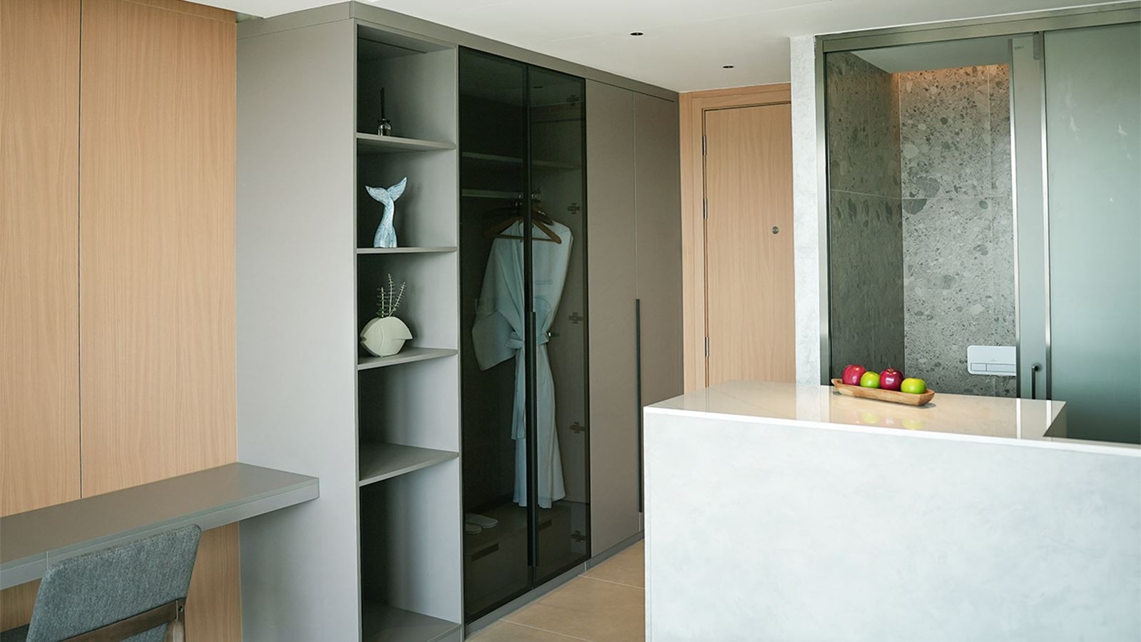 rooms-premier-pool-access