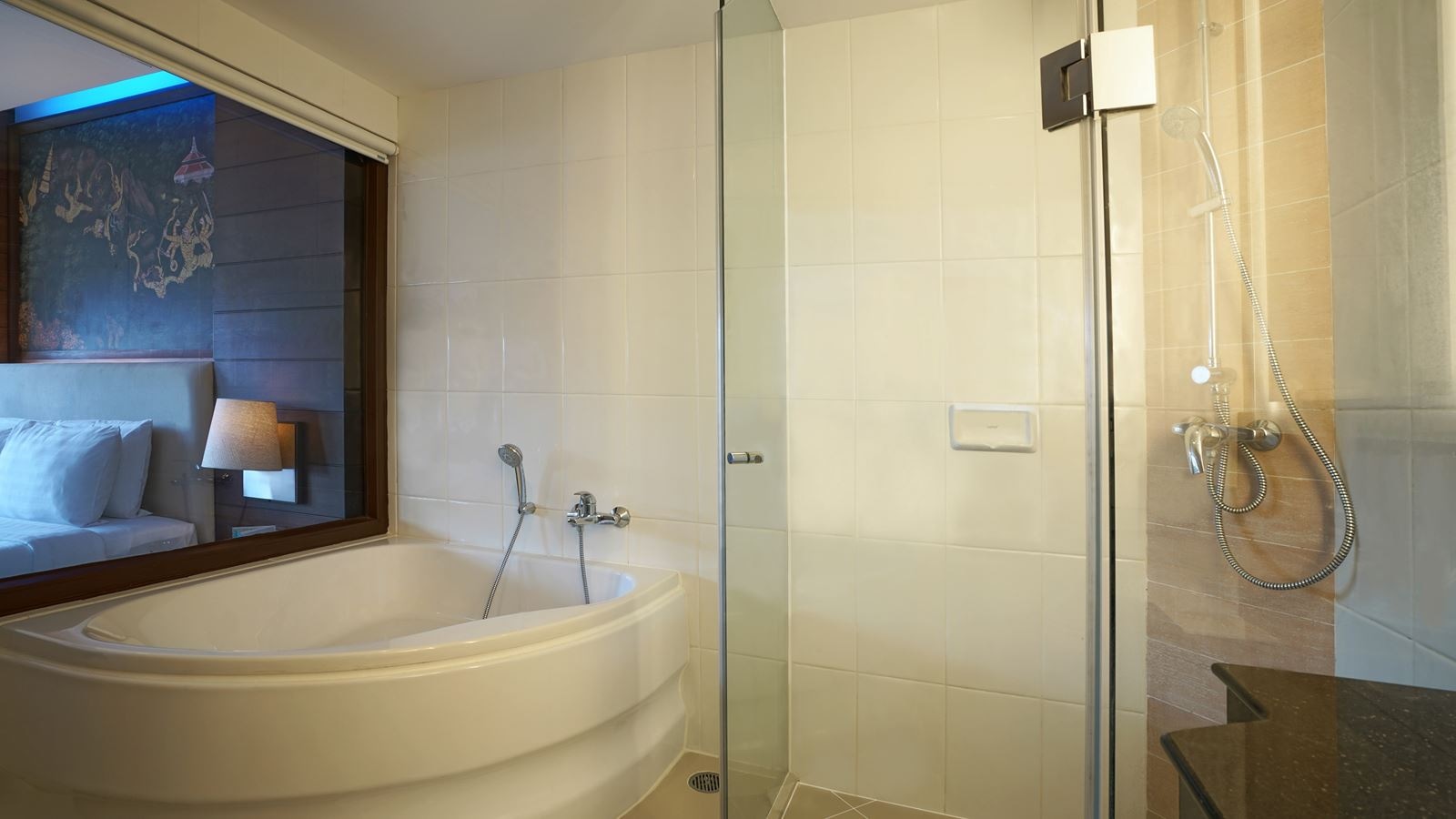 rooms-deluxe-pool-view