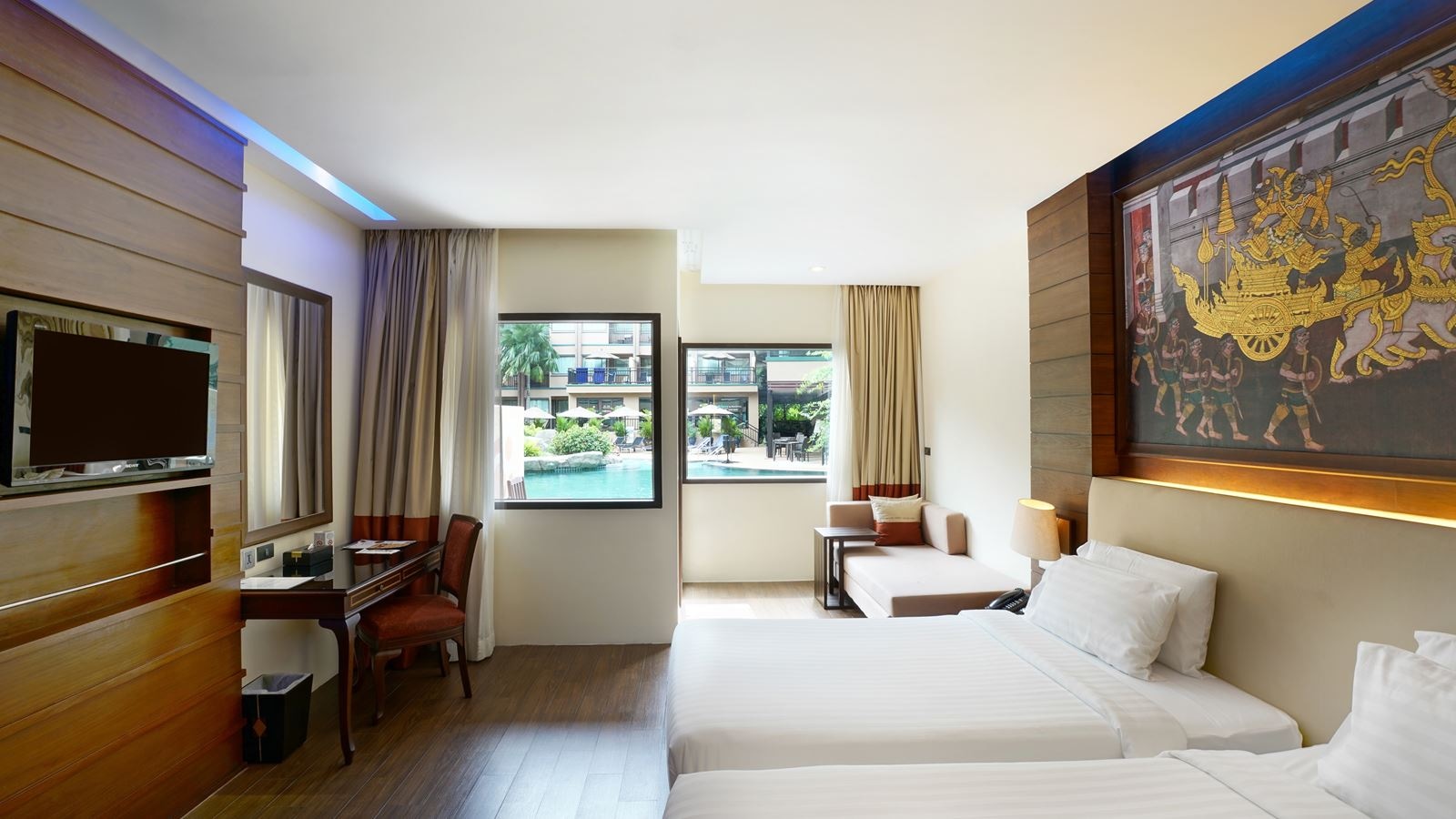 rooms-deluxe-pool-access