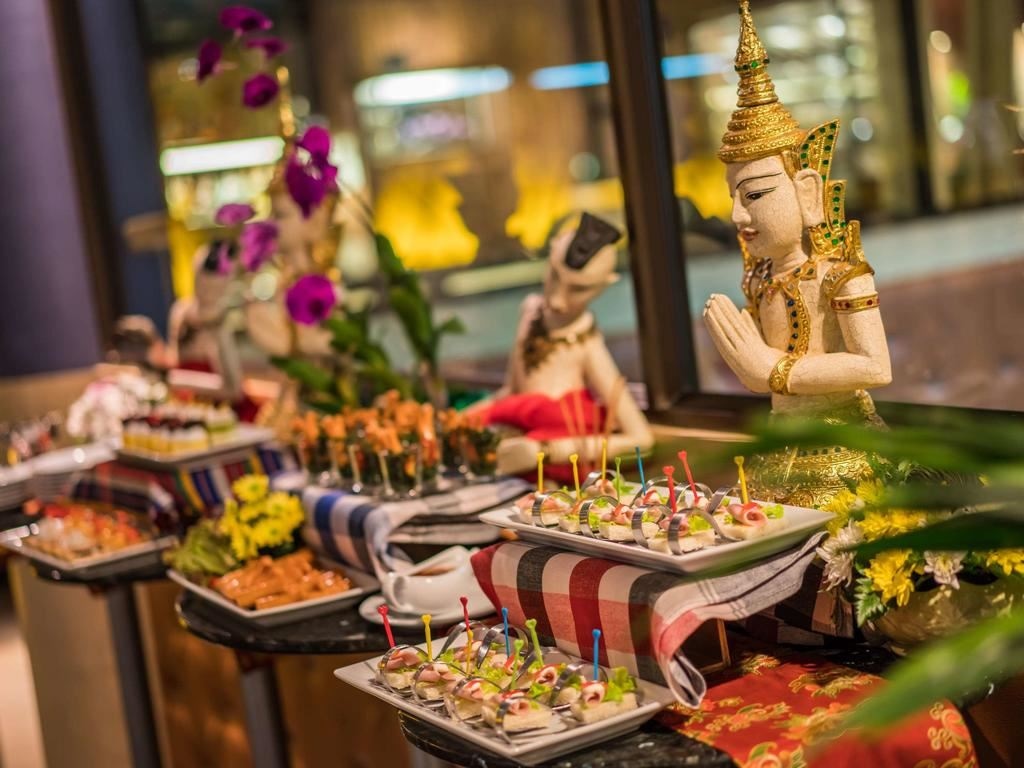 restaurants-the-square-restaurant