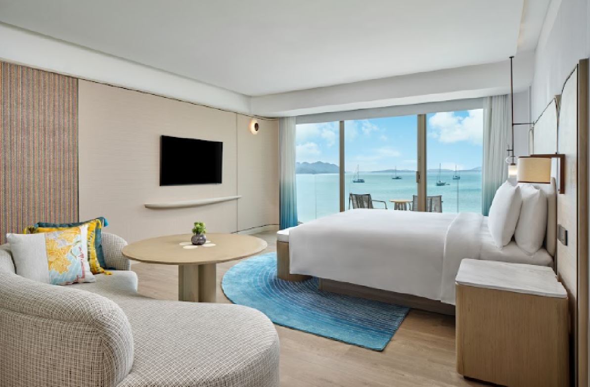 rooms-the-iconic-beachfront-pool-villa