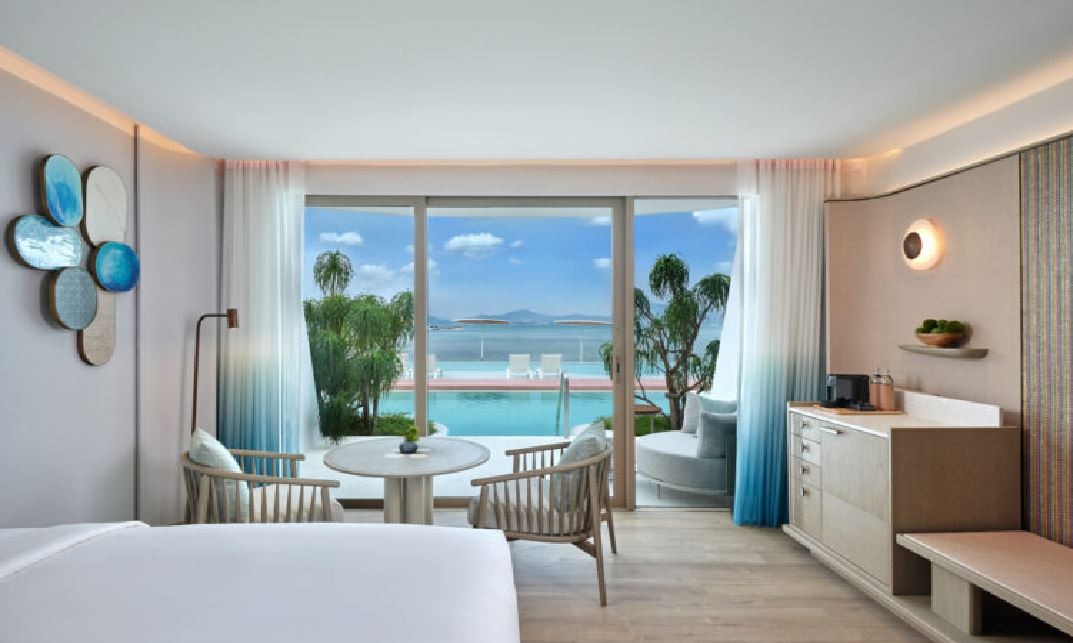 rooms-oceanfront-pool-access