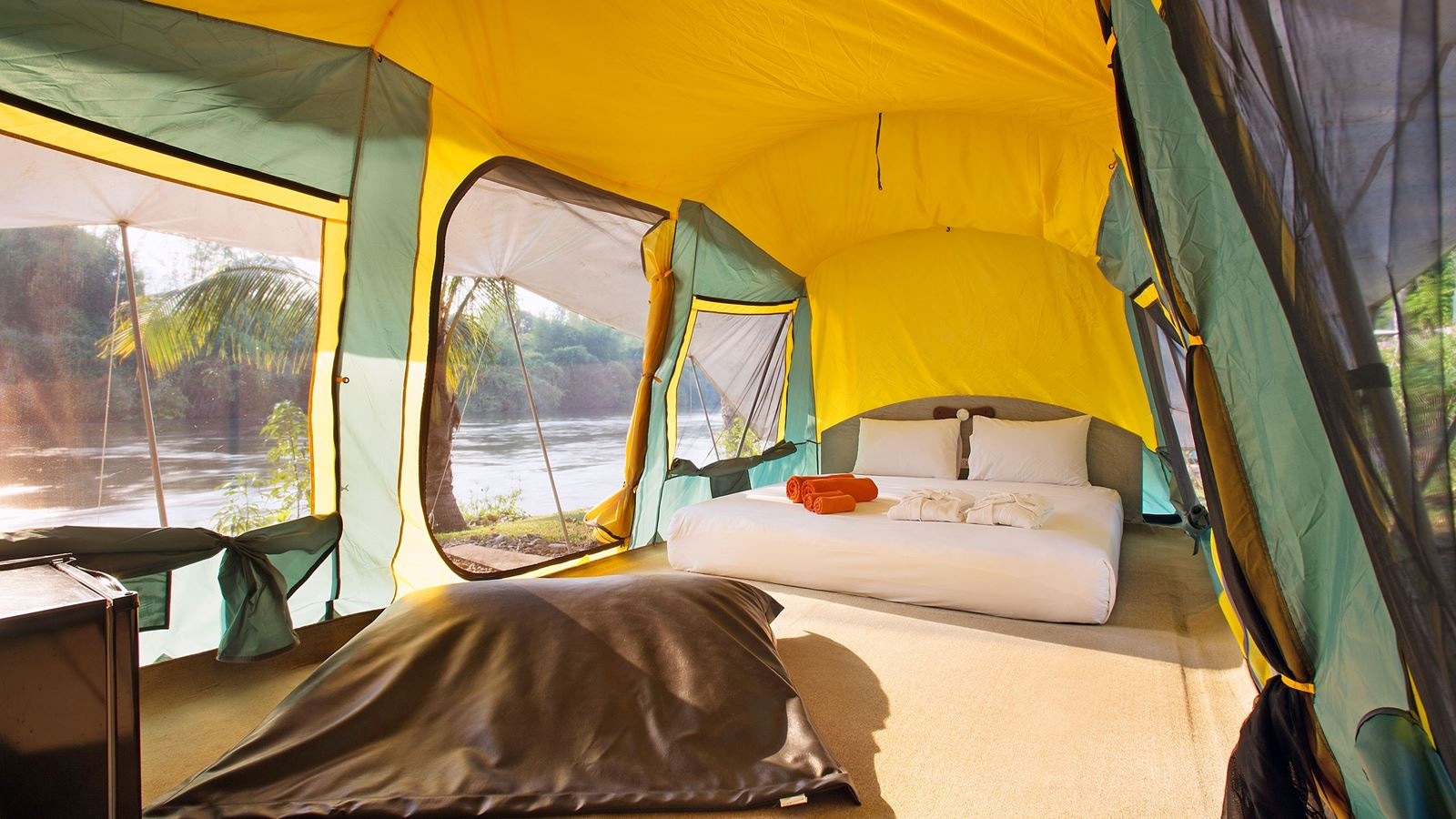 rooms-tent-river-front