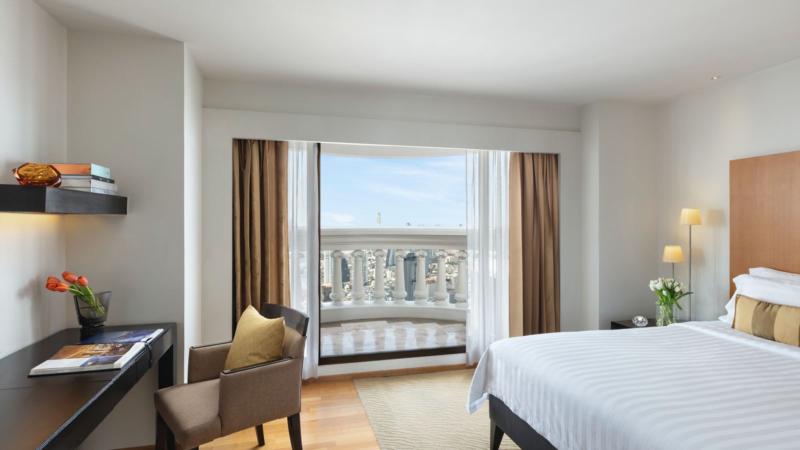 rooms-lebua-suite-city-view