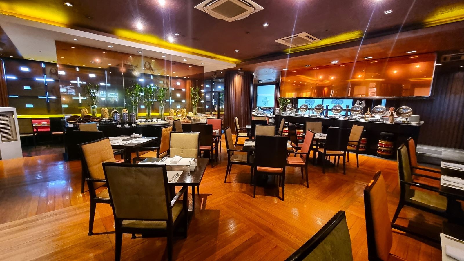 restaurants-cafe-mozu