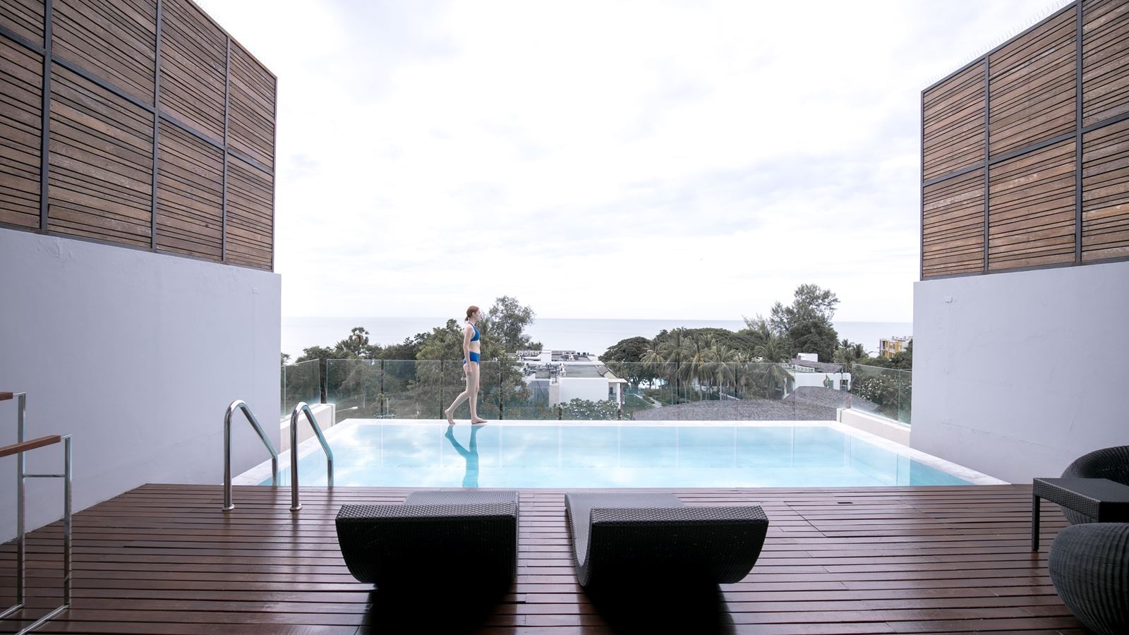 rooms-1bedroom-sky-pool-villa