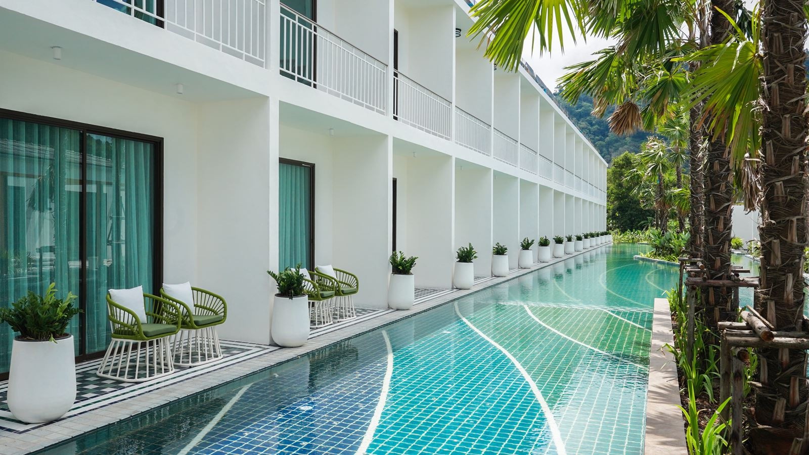 rooms-superior-pool-access