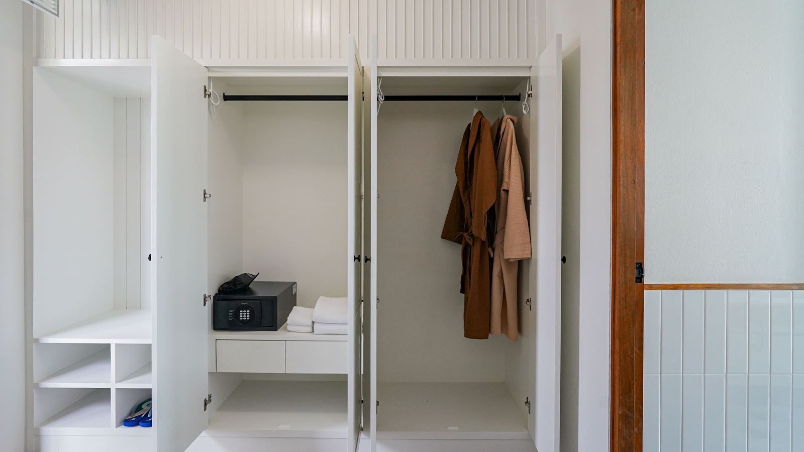 rooms-standard-lagoon-villa