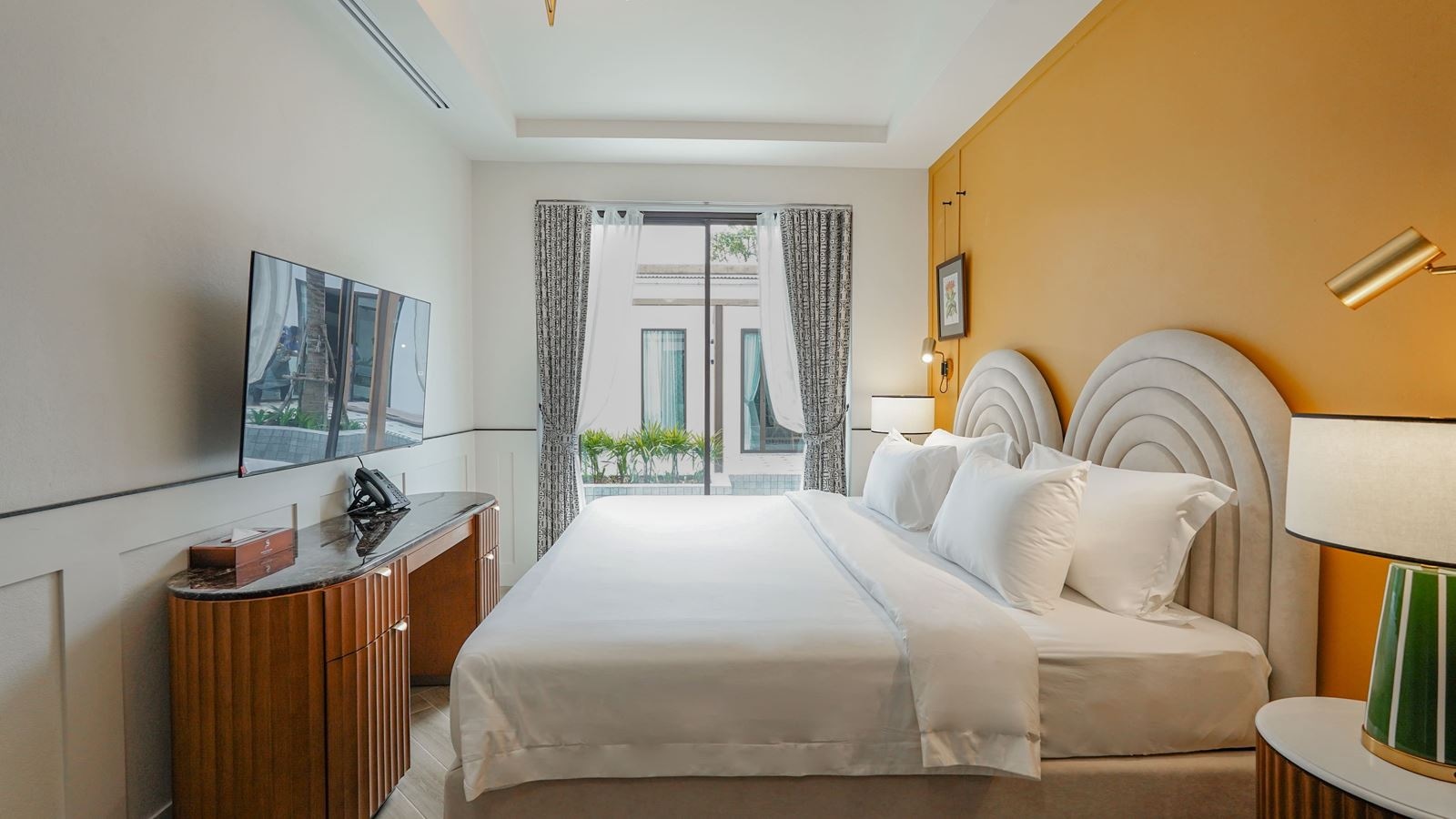 rooms-twobedroom-lagoon-suite-villa