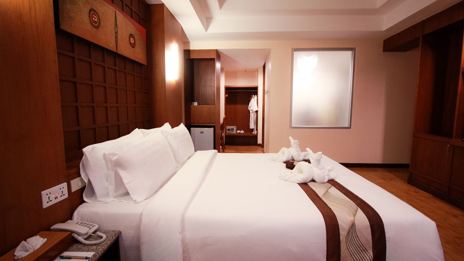 rooms-executive-suite-room