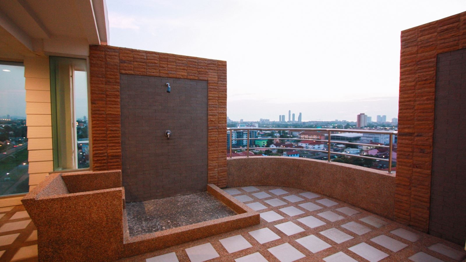 rooms-executive-suite-room