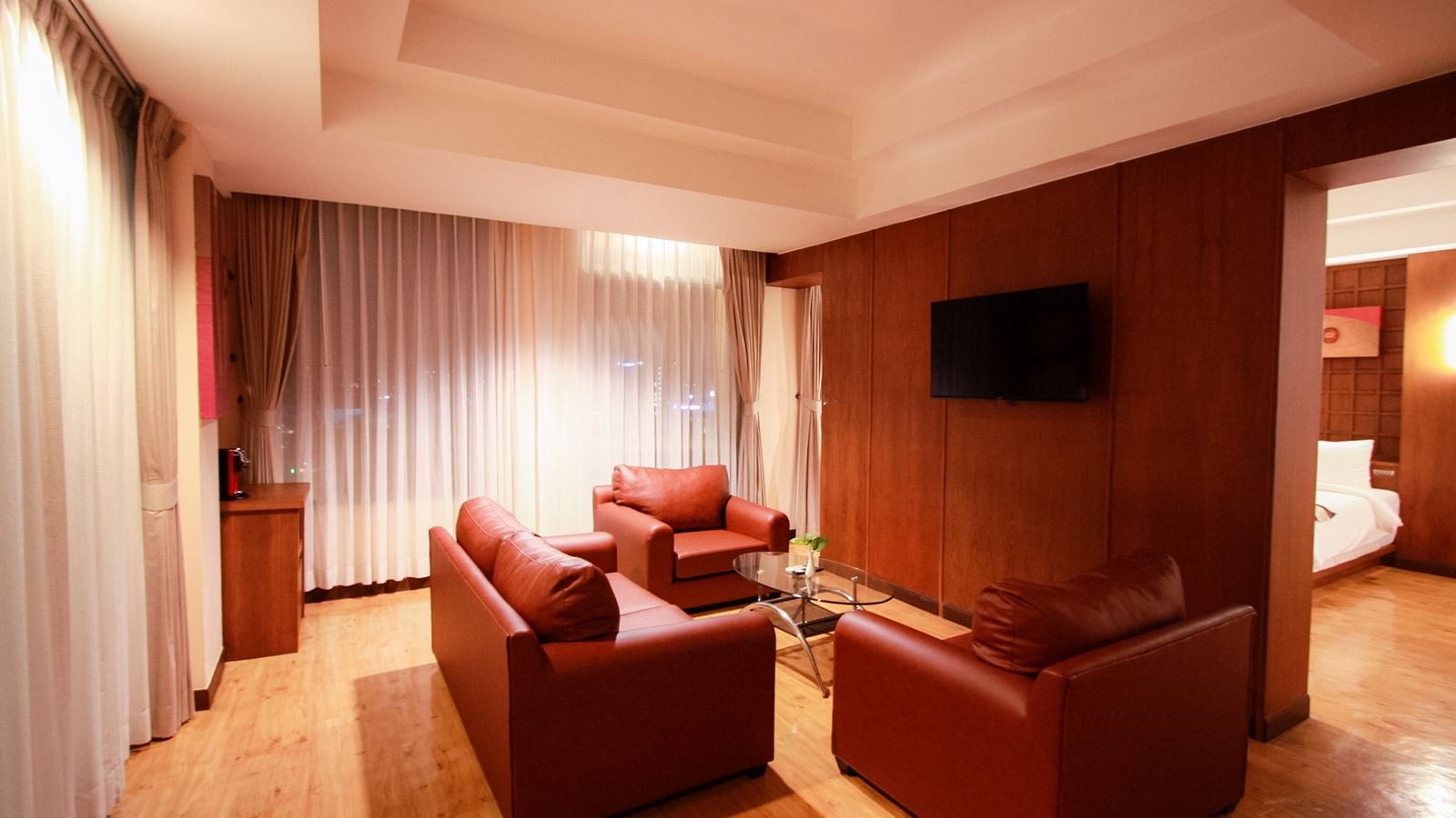 rooms-executive-suite-room