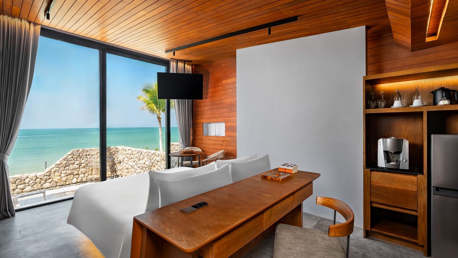 rooms-beachfront-pool-villa