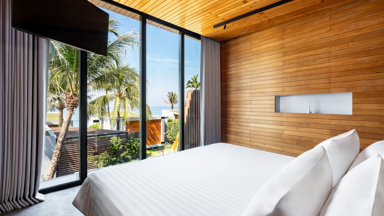 rooms-duplex-grand-pool-villa