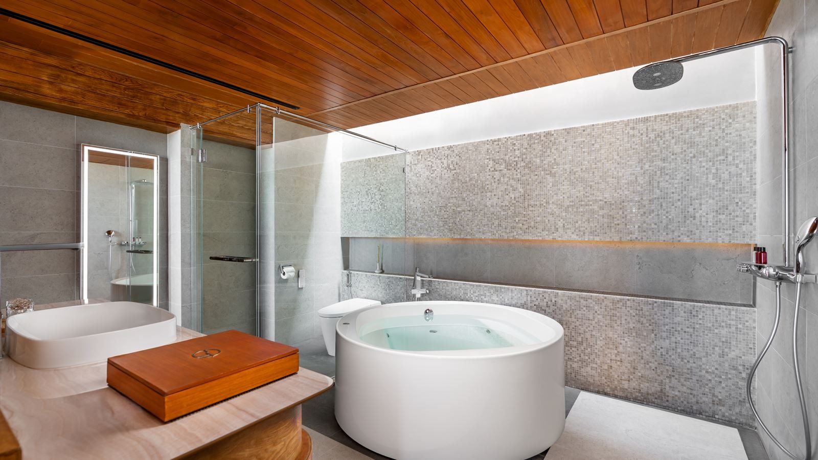 rooms-beachfront-suite-pool-villa