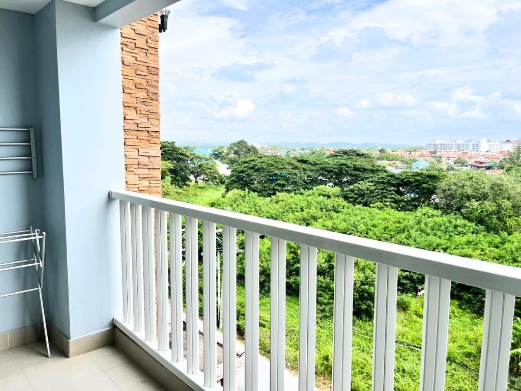 rooms-deluxe-city-view