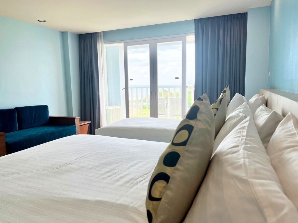 rooms-deluxe-sea-view