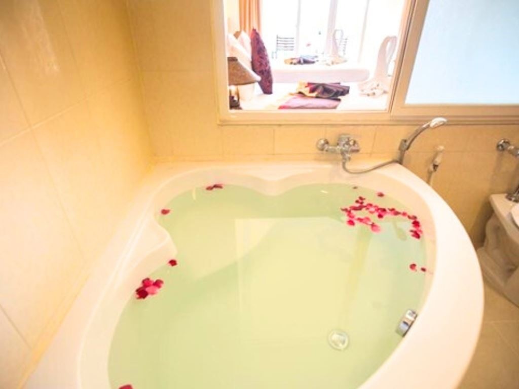 rooms-deluxe-sea-view