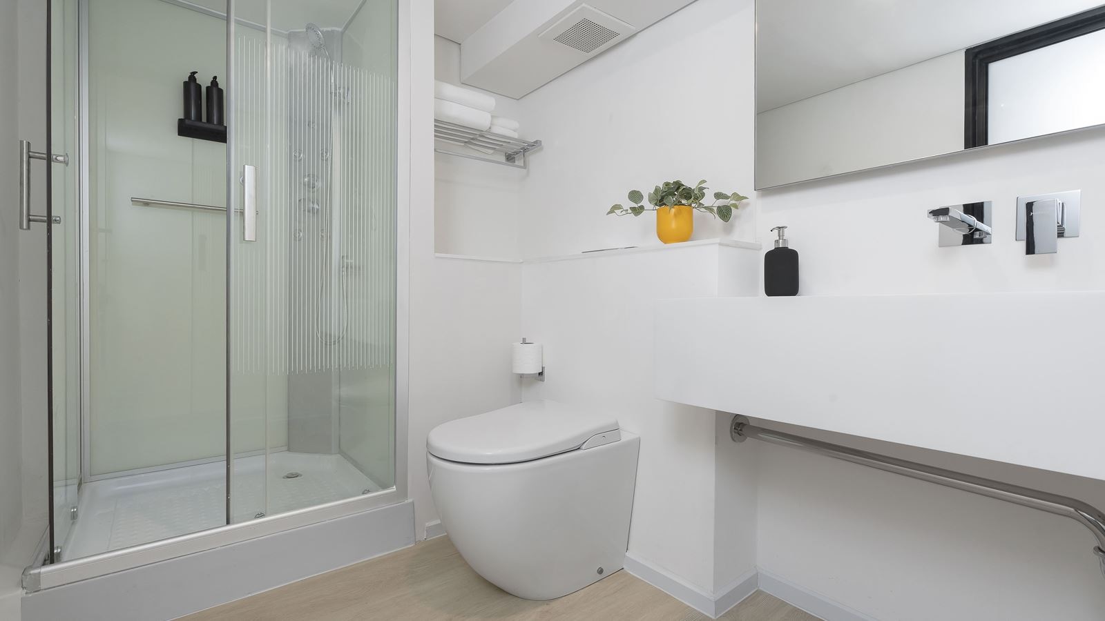 rooms-two-bedroom-duplex-suite