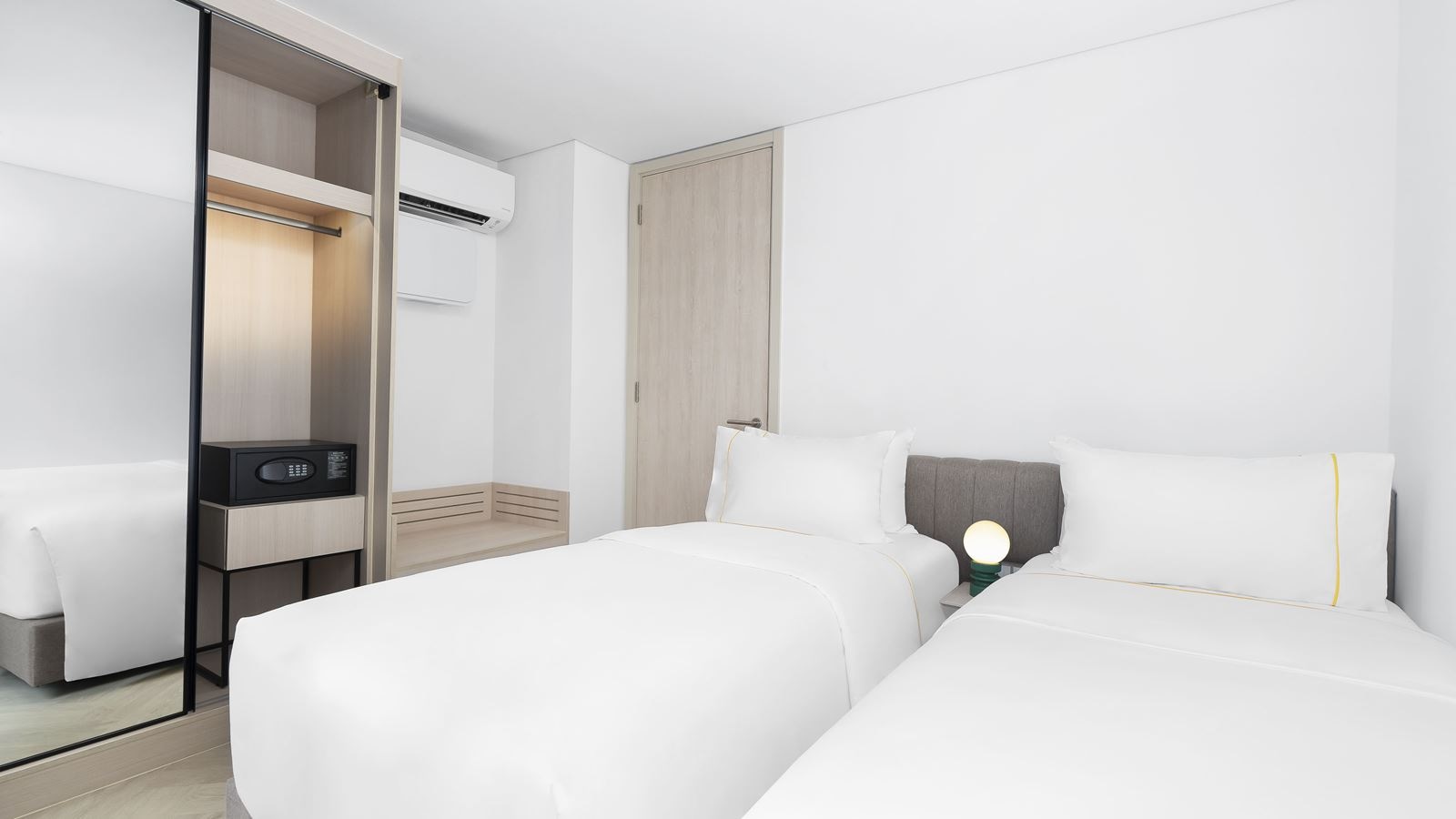 rooms-two-bedroom-duplex-suite