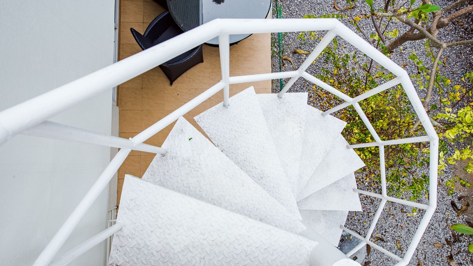 rooms-premium-1-bedroom-pool-suite-with-terrace