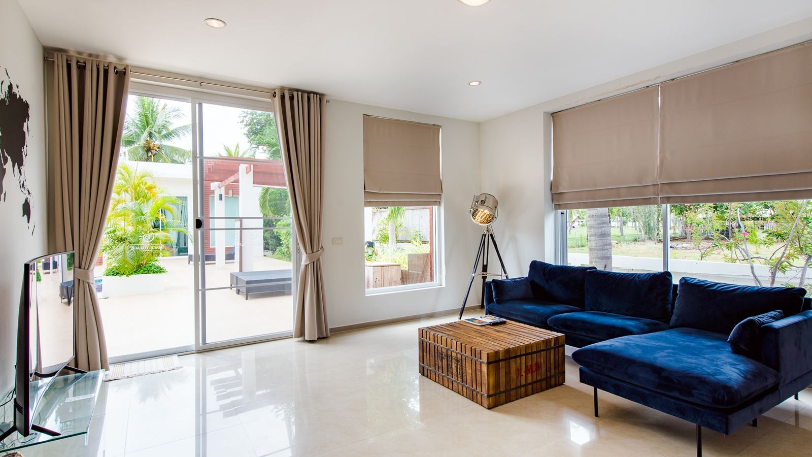 rooms-premium-2-bedroom-pool-suite-with-terrace