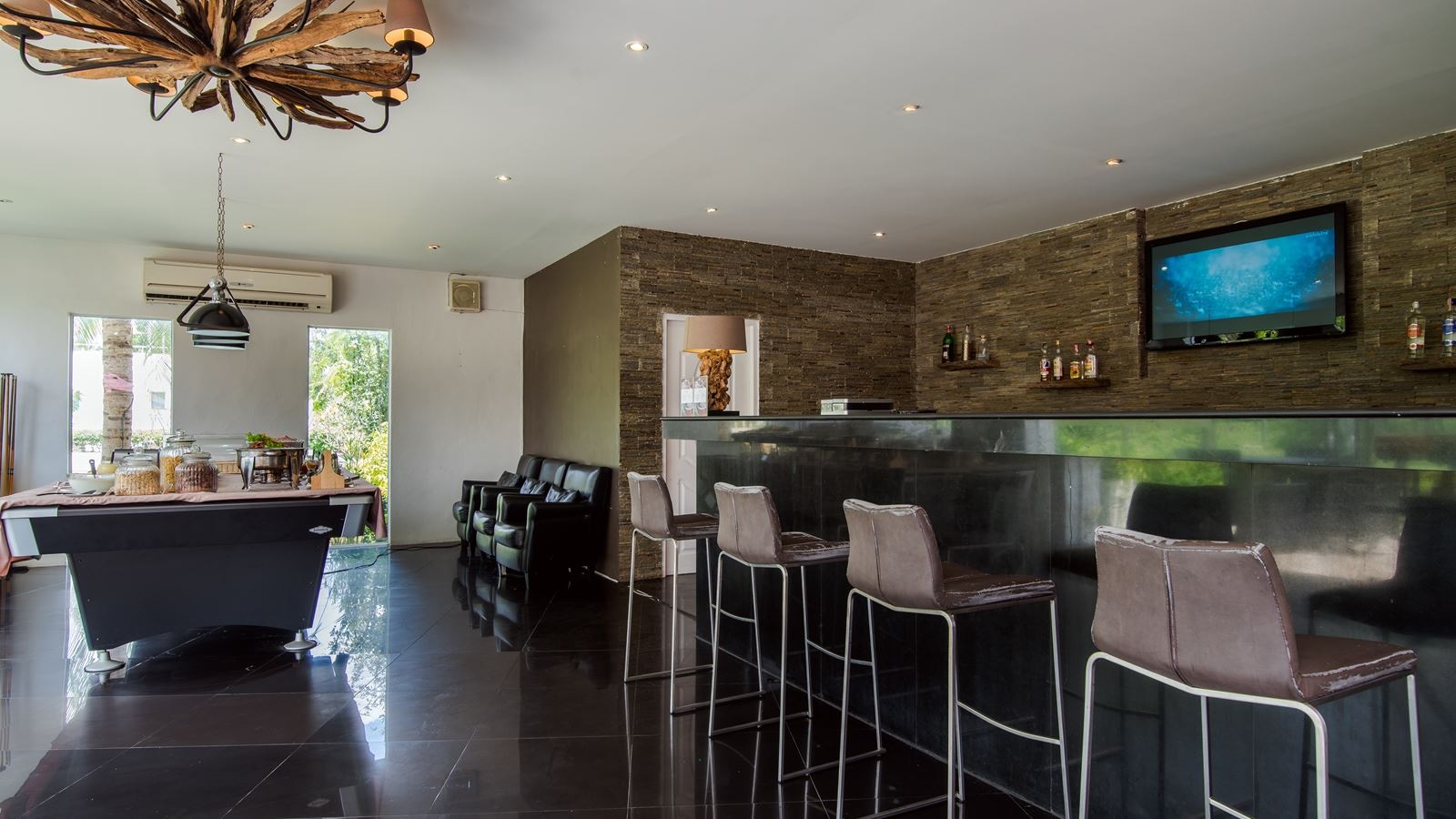 bars-coconut-restaurant