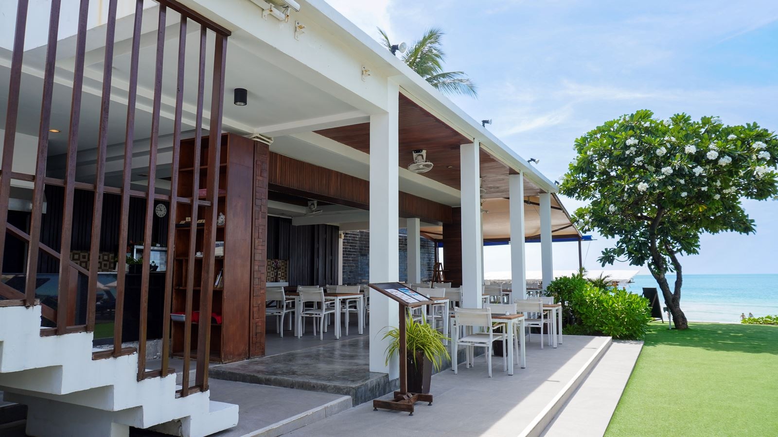 restaurants-kc-beach-restaurant