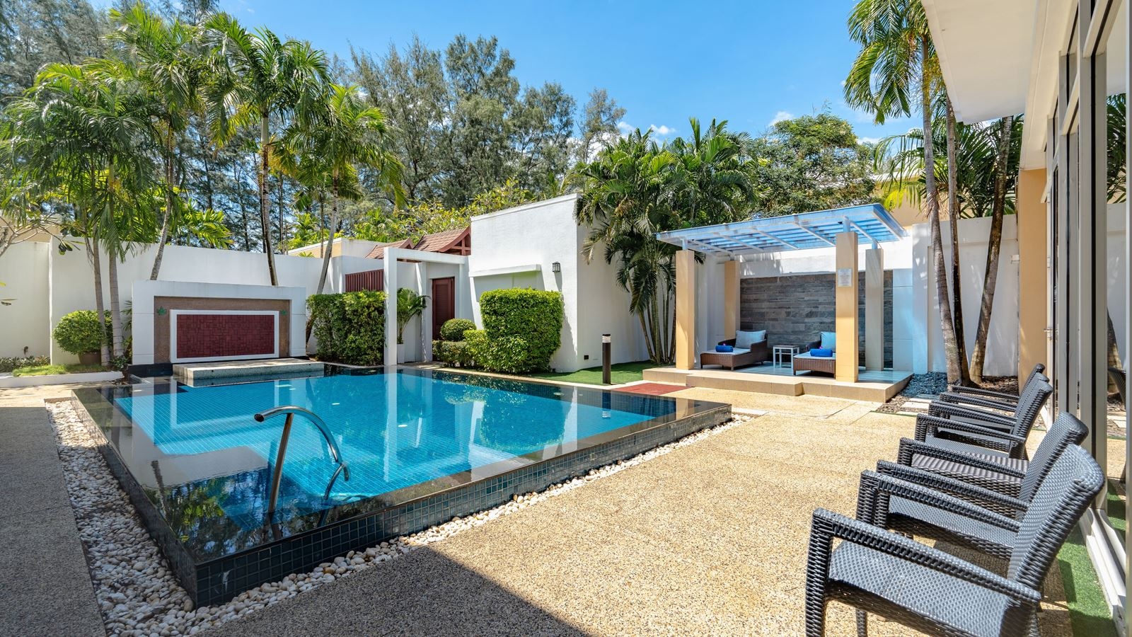 rooms-vo4b4-bedroom-pool-villa-with-kitchen-495-sqm