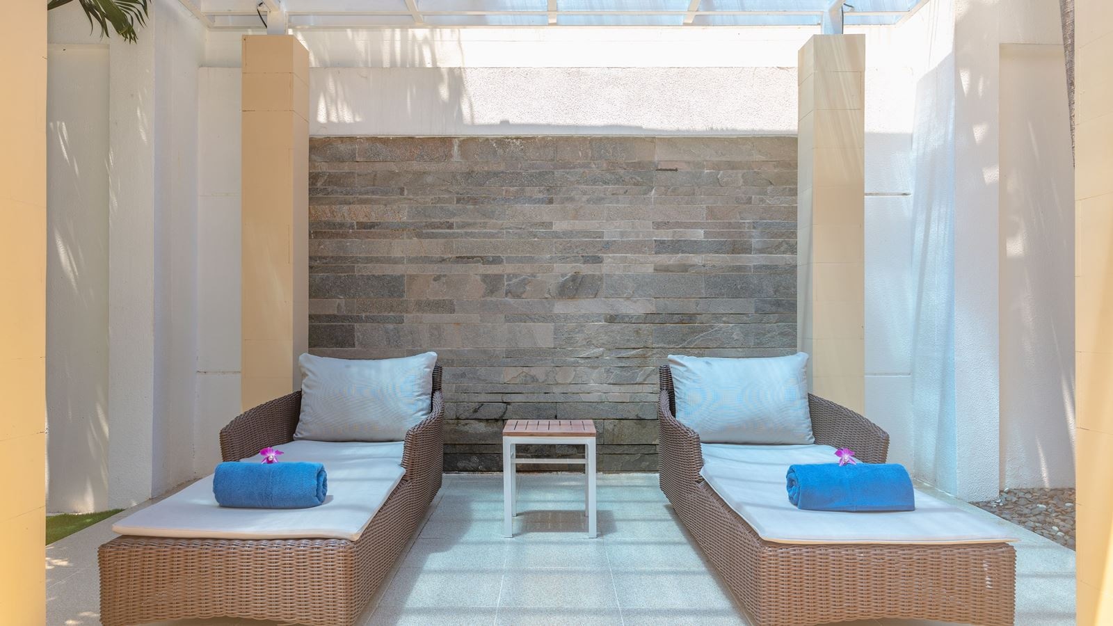 rooms-vo4b4-bedroom-pool-villa-with-kitchen-495-sqm