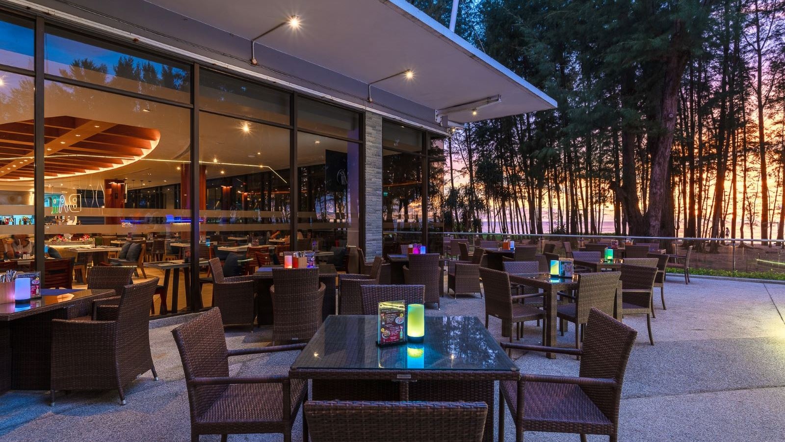 restaurants-sunset-breeze-restaurant