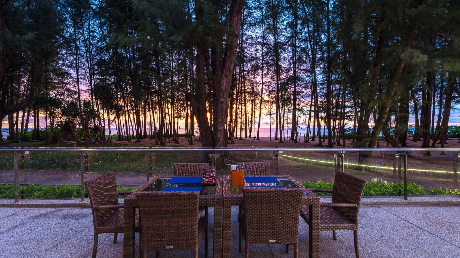 restaurants-sunset-breeze-restaurant