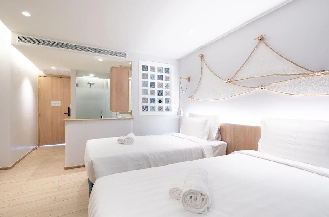 rooms-deluxe-tree-or-facade