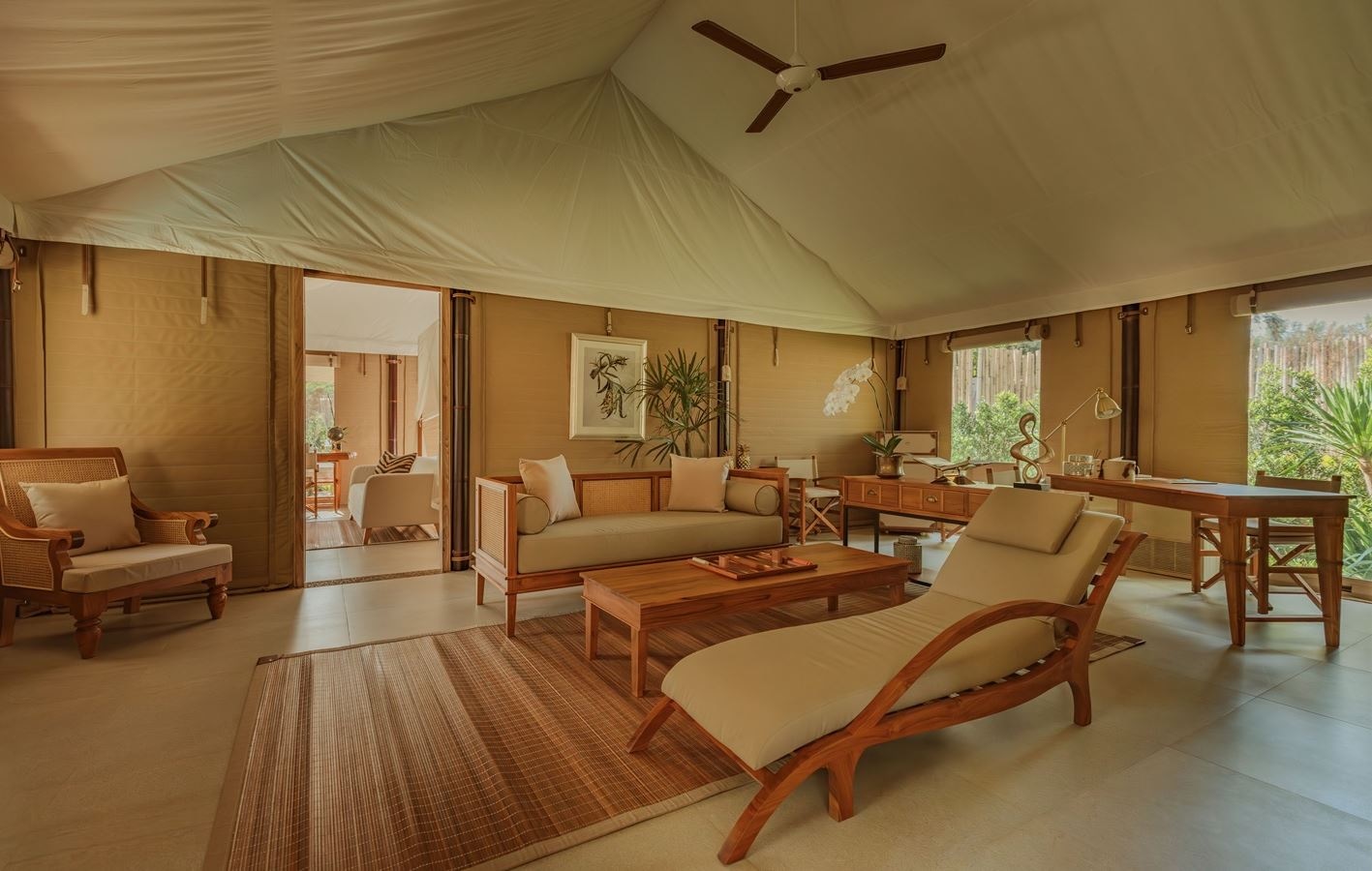 rooms-lagoon-pool-tented-suite