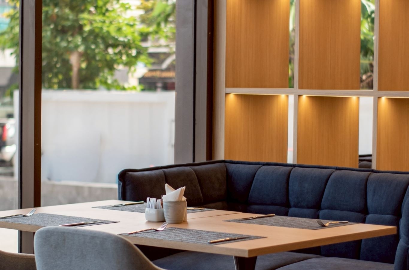 restaurants-nirvana-restaurant