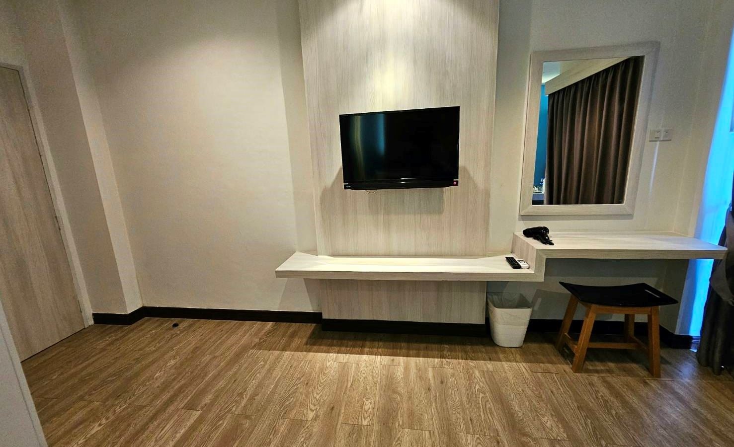 rooms-delxe-twin-room