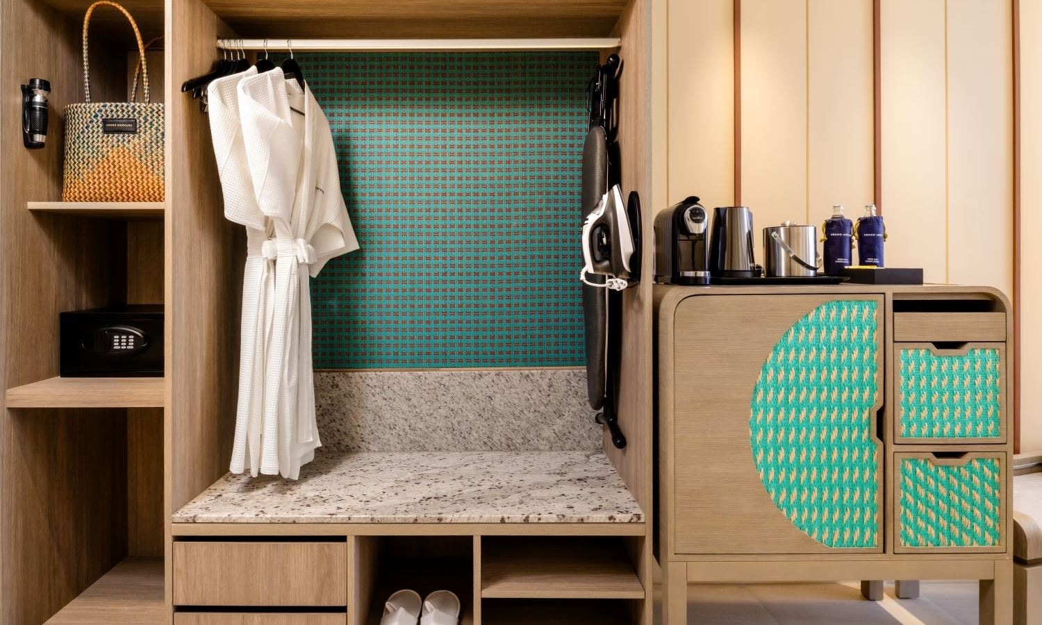 rooms-premier-room-king