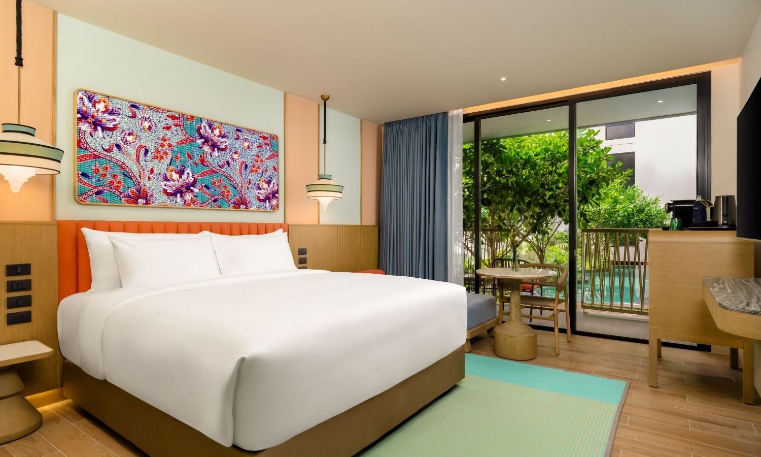 rooms-deluxe-room-king