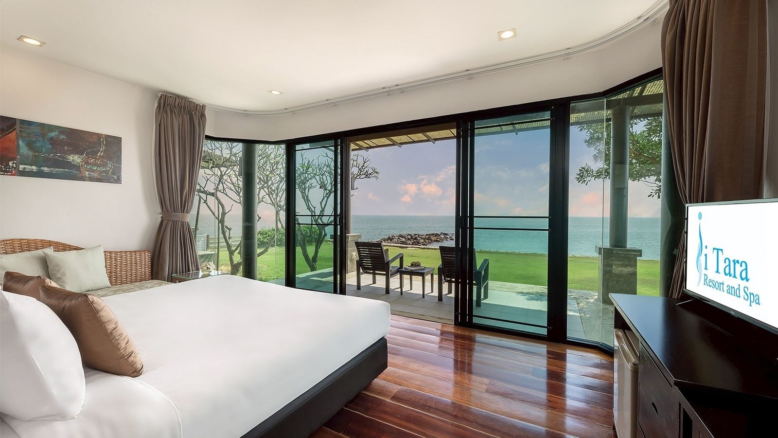 rooms-beachfront-villa