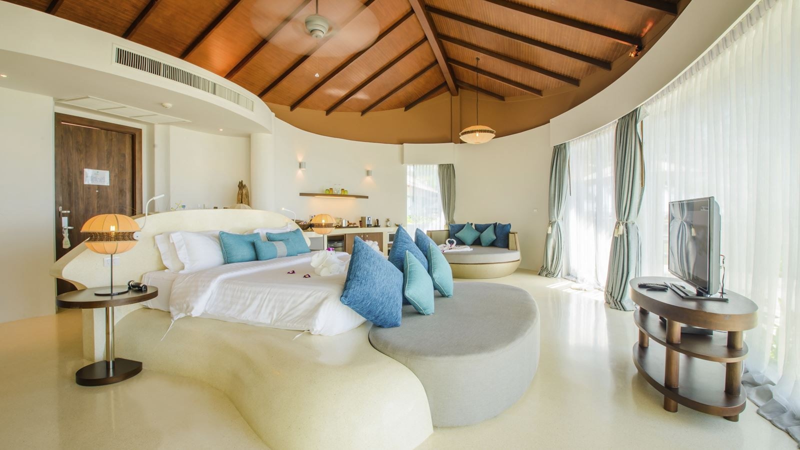 rooms-pool-villa-garden