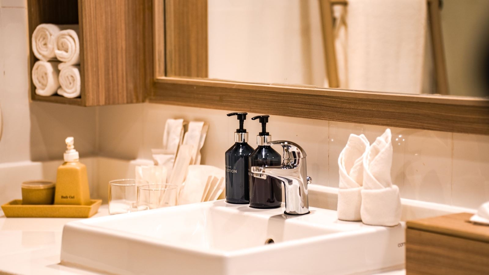 rooms-deluxe-bungalow