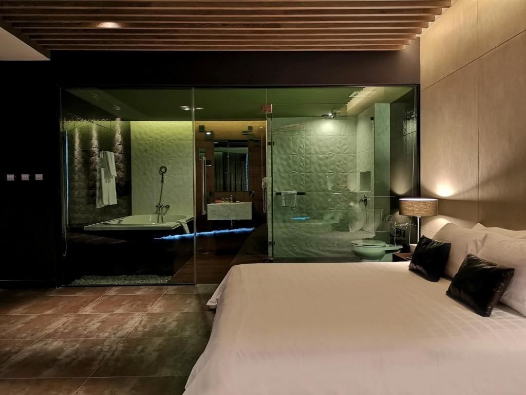 rooms-royal-suite-sea-view